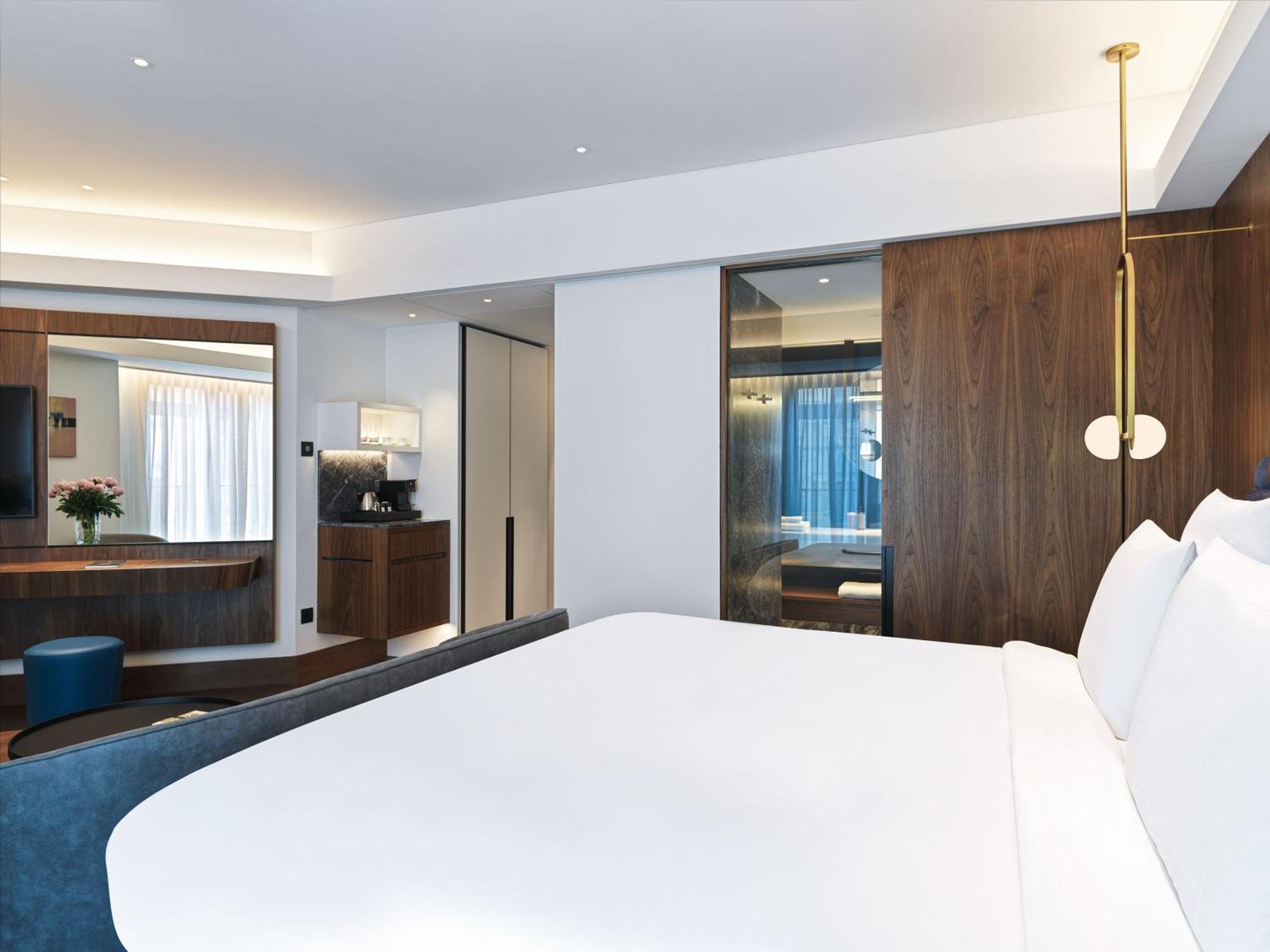 Junior King Suite,1758801875:JPEG