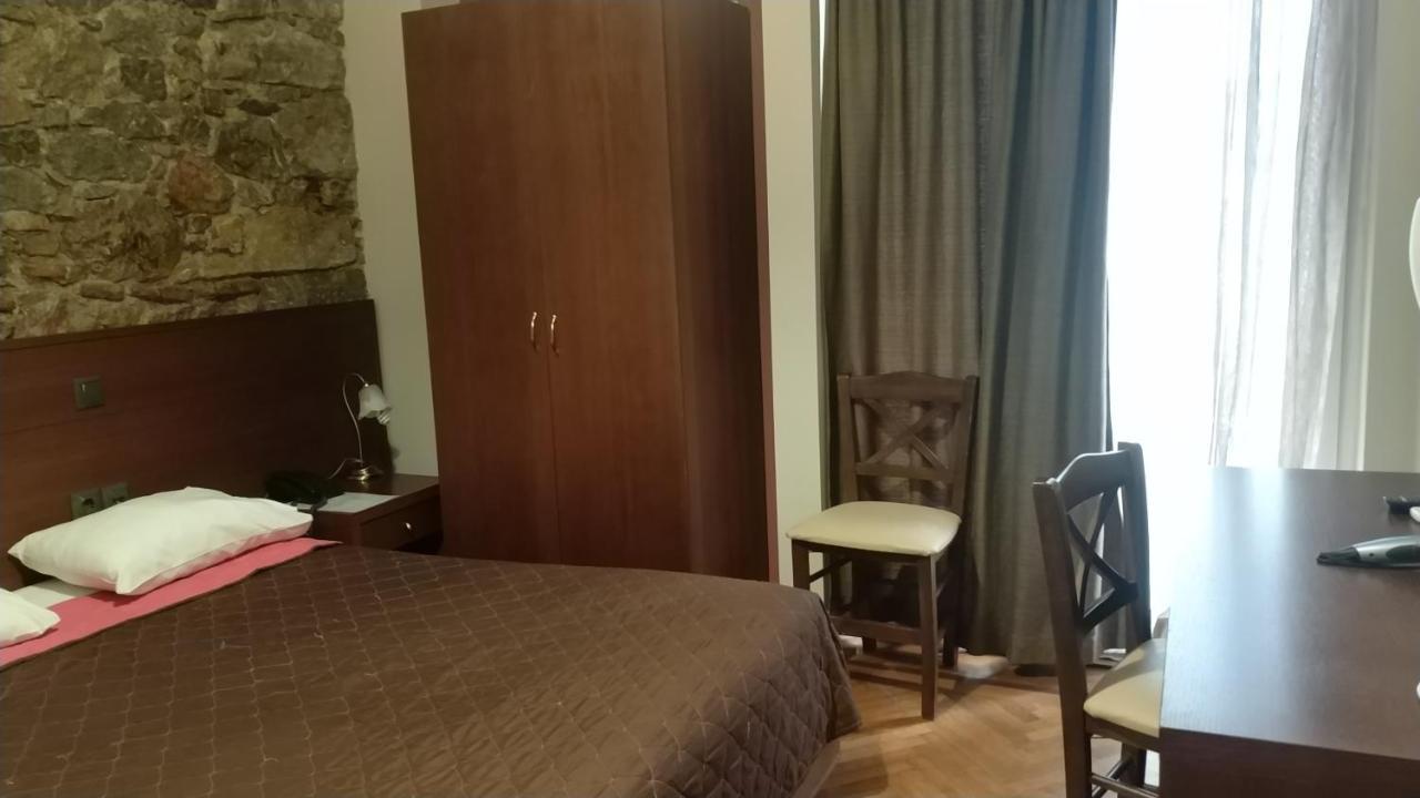 Two-Bedroom Apartment,981045703:JPEG