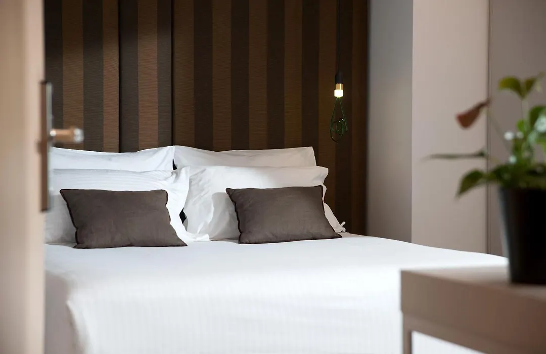 Athenaeum Smart Hotel-1